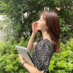 Reina Ikehata Instagram - 普段あまり着ない柄物。 ちょっと新鮮🌼 衣服上的小花好可愛 配衣服帶著花花的耳環☺️ #momofboys #momoftwoboys #男の子ママ #兄弟ママ #momlife #momfashion #経営者ママ #女性経営者 #産後ダイエット