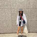 Reina Ikehata Instagram - 息子のスクールバッグが妙に馴染む🦖 帶著兒子的學校包包怎麼覺得好時尚👼哈 #momofboys #momoftwoboys #momfashion #産後ダイエット #兄弟ママ #男の子ママ #ママファッション