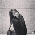 Reina Ikehata Instagram - 新年度が始まりました。 入園、入学、入社を迎えた皆様、おめでとうございます🌸 私も息子の新生活が始まり、3月末から4月初めはバタバタと過ごしておりました。まだ新生活のペースを掴めずにおります。毎朝お弁当何作ろう〜と朝からてんやわんやです😂 帰宅時にはこんな感じで疲れ切っており、目のクマはしばらく消えなさそうです🫣 とにかく体調には気をつけて、皆さん4月を乗り切りましょうね✊ 大家最近過得怎麼樣呢～？ 日本4月是新的年度開始的月 開學，入社等等⋯⋯祝大家新的開始快樂🌸 我也開始新的生活。⋯⋯累到這樣子🫠黑眼圈永遠不會不見的感覺呢😂 每天早上做兒子的便當送他去學校⋯我在上班的時候已經好想睡的🥹 不管如何身體健康大家一起加油吧～✊池端媽咪也加油加油✊ #兄弟ママ #momofboys #momoftwoboys #新生活 #入園式 #入社式
