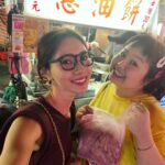 Reina Ikehata Instagram - 這次一定要非常感謝大文 @dawendesu 忙著工作中陪我們去很多地方。 第一次和兒子兩人一起回台北，3歲的男孩子真的真的很有活力的🤣 有她真的真的真的放心了好多😭 雖然這次的台北時間都沒時間好好去哪裡玩吃飯、但和她一起過的時間就是讓我想到好多好多以前美好的時刻呢🥺 感謝妳8年前認識到現在一直在我的人生裡。love❤️馬上在台北見喔！ 今回の台湾は、本当に本当に大親友の大文に感謝。 初めての息子と2人での台湾、3歳の息子は本当に元気で元気で元気で🤣 忙しい仕事の合間をぬって一緒に色々と付き合ってくれて、本当に助かったよ〜😢夜市にしか行けず、ご飯屋さんにも行けなかったけど笑　大文と一緒に台湾の街を歩いているだけで昔のこと沢山思い出した🥺 8年前のドラマ撮影で出会ってから今まで、ずっとずっとそばにいてくれた大切な存在。 本当に有難う🩶またすぐ台湾でね🩶 #台湾 #台北 #taiwan #taipei