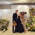 Reina Ikehata Instagram - 非常開心終於回到台灣了⋯ 參加最美麗的 @dewichien 的婚禮，看到妳我就哭了😢 恭喜 @dewichien ～太美了❤️ 非常非常感謝你們出現在我的台灣的青春裡 在台灣我的開心幸福快樂的時刻裡都有你們。終於見到你們⋯真的感動、想起來好多好多事情🥲 我馬上回來喔🥹 4年ぶりの台湾。 大切な大切な台湾の友人の結婚式。 台湾の青春時代を共に過ごしてきた大切な大切な仲間たちとの日々、、、、変わらないみんなとの時間を4年ぶりに過ごせて幸せだった〜🥲 幸せな時間をありがとう😊 dewi、本当におめでとう💓 またすぐに台湾でね😍