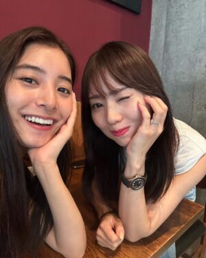 Reina Ikehata Instagram - 共演したの何年前、、、、！？🫣
なんて思い出話をしながら、ゆーこ姫とお茶をした幸せ時間。
はぁ〜可愛い過ぎるのよね〜🥺多忙な中の隙間時間にありがと💓
またお茶しようね😍

我們第一次合作的時間是幾年前呢⋯！？🫣
台灣的朋友們大家都喜歡的優子🩷是不是很羨慕～？🤭
超級超級可愛的優子、謝謝妳很忙的工作中找時間一起喝茶🥰