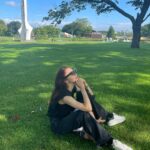 Reina Ikehata Instagram - 移動が多い私にと、主人がくれたXREAL AirとBeam。 時代の進化にただただ衝撃、、、、、 毎週のように飛行機に乗って移動していた5年前に出会いたかった🥹 因為我工作的關係經常去很多地方，所以老公給我這個非常厲害的東西XREAL Air….. 5年前每週坐飛機飛來飛去的時候有它的話多麼開心呢....🥹 #XREAL #XREALBeam #xrealとの旅 #momofboys #momoftwoboys #momfashion #男の子ママ #兄弟ママ #ママ経営者 #女性経営者