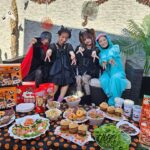 Reina Tanaka Instagram - . 先日 のんつぁんのお家で ハロウィンパーティー🎃をしてきました💓 プライベートでハロウィン楽しむなんて、した事なかったけんすっごく楽しかったぁ🥹❤️ たくさんおいしいご飯も用意してくれて 居心地よくて めちゃくちゃ居座りました🤭 ℋ𝒶𝓅𝓅𝓎𝕙𝕒𝕝𝕝𝕠𝕨𝕖𝕖𝕟‪🎃 ・‥…━━━☞・‥…━━━☞ #ハロウィン #ハロウィンパーティー #辻希美 さん #高橋愛 ちゃん #市井紗耶香 さん #田中れいな ちゃん #仮装