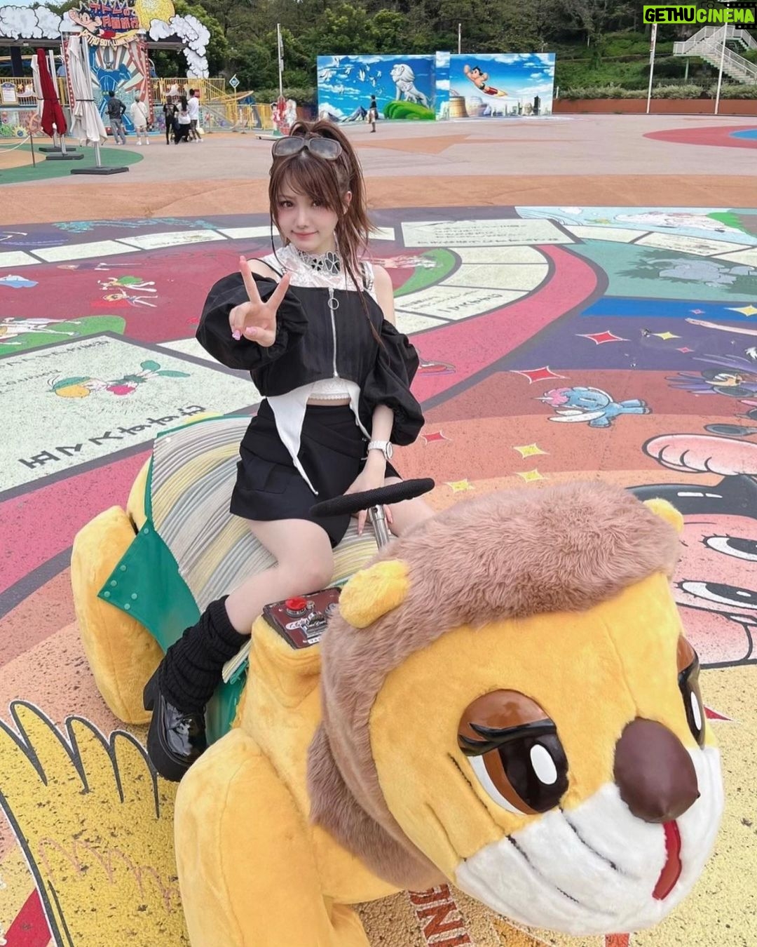 Reina Tanaka Instagram - . 写真撮っただけなので、 動かしてないけん年齢制限的なやつ引っかからんよね…??🫣 ※ちゃんとお子さんの順番待ちがない事は確認してます🫡✨️ ・‥…━━━☞・‥…━━━☞ #西武園ゆうえんち #遊園地 #🎡