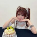 Reina Tanaka Instagram – .
バースデーイベントの日にもらったホールケーキが、れーなの好きなケーキ屋さんのケーキ🎂でした🩷🩷🩷

自分じゃ選ばんような味やったっちゃけど、めちゃくちゃおいしくて
これからこの種類も買おうって思った❤️
@la_maison_ensoleille_table 
・‥…━━━☞・‥…━━━☞
#ラメゾンアンソレイユターブル 
#バースデーケーキ #タルト
#ホールケーキ #フルーツケーキ
#誕生日 #🎂