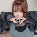 Reina Tanaka Instagram – .
この服 めちゃくちゃお気に入りで
色違いでも買いました🩶🩶🩶

形がとっってもかわいい🫶🏻💕
ウエストもあるように見える形のスカートやし、いつもより着痩せ出来るセットアップです！

男性のスタッフさんに
「スカート、車の洗車のやつみたい」って言われて
例えがおじさんだなと思いました。笑

中のシースルーは
袖がグレーと黒でボリューム出されとって とっってもかわいい❤️
・‥…━━━☞・‥…━━━☞
#れーなこーで
#musubore 
#labelleEtude
@musubore_official 
@labelleetude_official