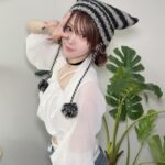 Reina Tanaka Instagram - . ジーパンでカジュアルやけど 上の服は ふわふわ系にして 猫耳ニット帽でかわいくした🤍 髪型もちょっとガーリーな感じ👧🏻💗 ・‥…━━━☞・‥…━━━☞ #れーなこーで #ガーリー #カジュアルコーデ #ホワイトコーデ