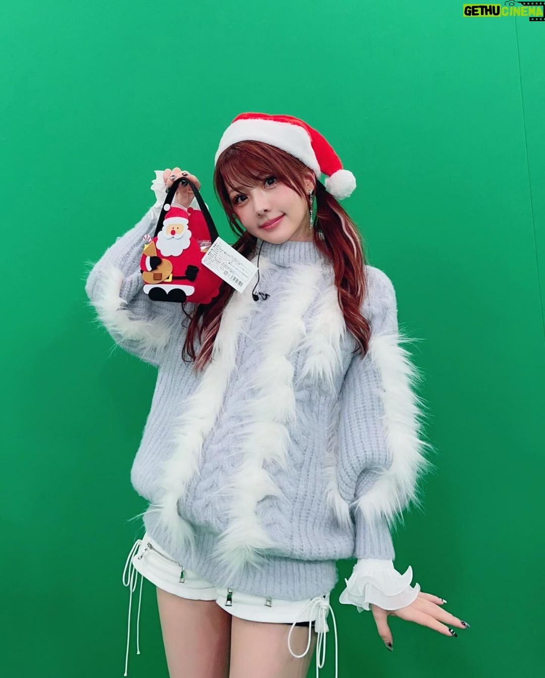 Reina Tanaka Instagram - . メリークリスマス🎄🎅✨ みんな今日何食べるとー?🥰 ・‥…━━━☞・‥…━━━☞ #クリスマスイヴ #🎄 #クリスマス