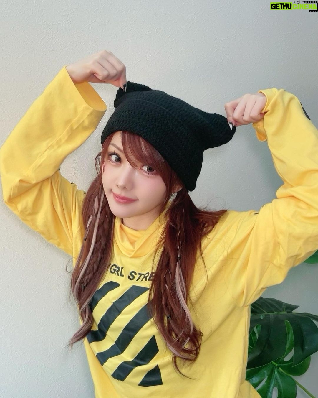 Reina Tanaka Instagram - . 年末からSwitchにハマりまして スマブラ、スーパーマリオブラザーズワンダー、マリオカート、桃鉄やってます☺️ ゲームは子供の頃しかやってなかったけど ゲームってさ 本当にあっっっというまに時間経つよね💦😵 そしてゲームに負けると心の底からイライラするのは小学生の時から変わってなかったー🤣🤣🤣 ゲーム壊したくなる🎮笑 みんなはどう?ゲーム壊したくなるぐらいイライラする?笑 Switchでオススメのゲームあったら教えてください·͜·🩷 ・‥…━━━☞・‥…━━━☞ #任天堂switch #ゲーム #🎮