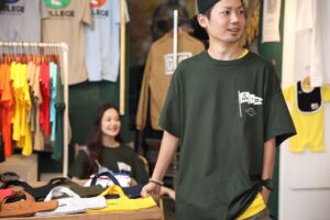 Rekko Instagram - 8月30日（日）vsブラウブリッツ秋田戦にてお披露目
FC岐阜×裂固×college
コラボグッズ企画🔥
是非とも会場にてお買い求め下さい🤣🤣

@fcgifu_ggg 
@fcgifu 
@college_gf