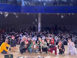 Rekko Instagram - AMAMI MC BATTLE優勝致しました！🎉
ショッピングモールでバトルという新鮮な現場でしたが始まってみたらちゃんと過酷なトーナメントでした！
戦ったREDWING、カルマさん、ミメイ、DOTAMAさん有難う御座いました！🙌
引き続き気を引き締めてブチカマシマス！🔥