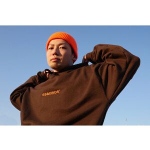 Rekko Instagram - 68&brothersより私
裂固提案カラーのパーカーがZOZOTOWNで販売開始されました！！ https://zozo.jp/shop/68andbrothers/goods/52039680/?did=84017703&rid=1203

ボディーはブラウン☕️
ロゴに好きな色のオレンジ🍊
で提案してみました！
超お気に入りやし着まくる！🔥
みんなも一緒に着ような！！ #68andbrothers 
#zozotown