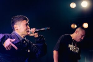 Rekko Instagram - 凱旋MCBATTLEありがとうございました！
チームHIKIGANE SOUNDで豊洲PITに立てた事に感無量！🔥
もっと磨いてもっとぶちかます！💪

@gaisenmcbattle 
@hikiganesoundgifu 

#凱旋MCBATTLE3on3
#HIKIGANESOUND
