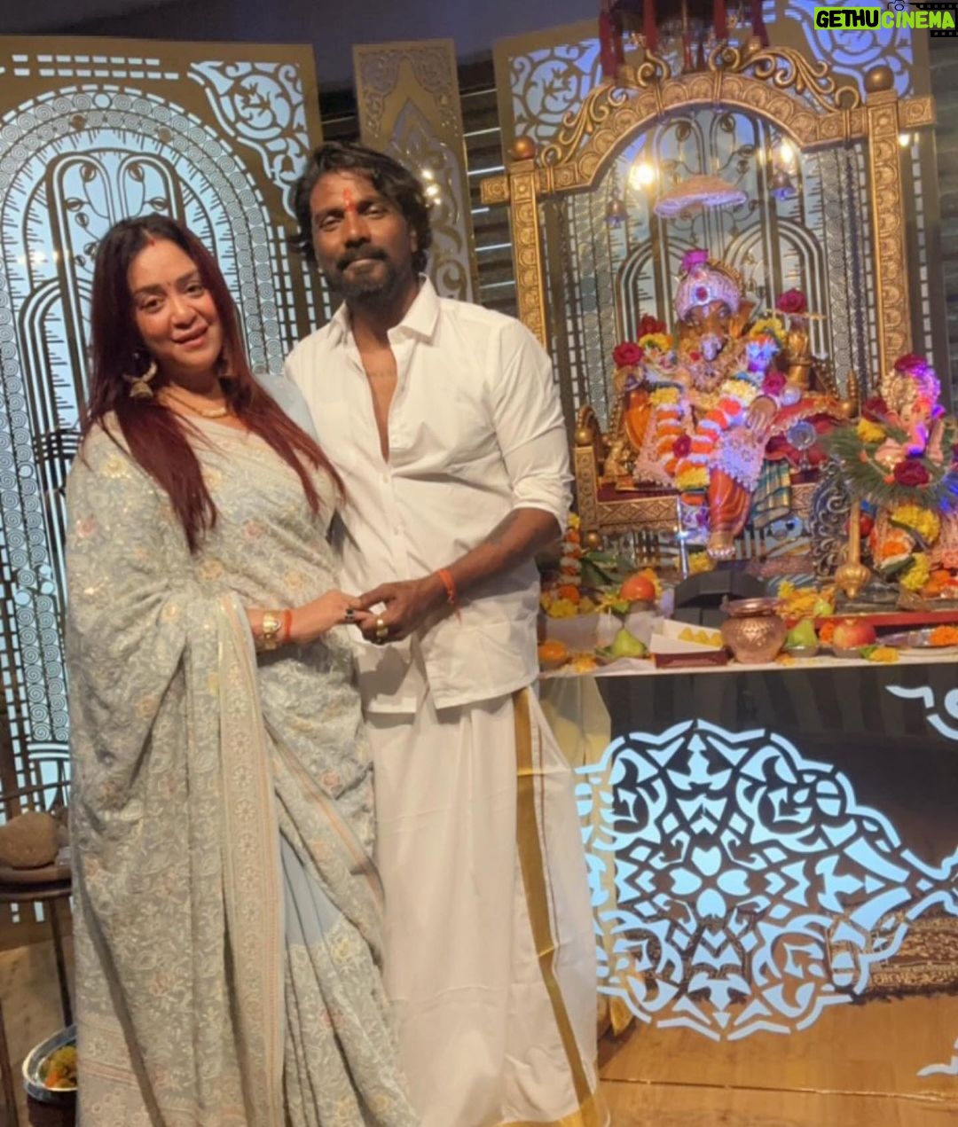 Remo D'Souza Instagram - #ganpatibappamorya🙏🙏🙏🙏 #rdcharaja @lizelleremodsouza