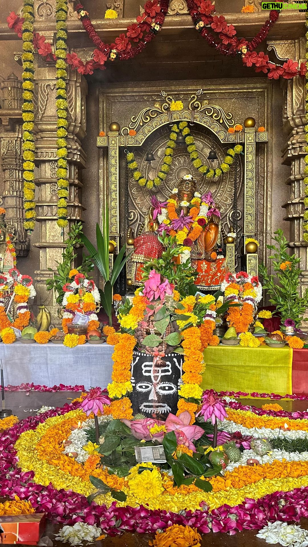 Remo D'Souza Instagram - Om Namah Shivay 🙏🏻🙏🏻🙏🏻🙏🏻🙏🏻 … may you always shower your blessings and protect us … 🙏🏻🙏🏻 @remodsouza @gabrieldsouzaaaaa