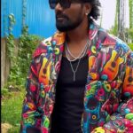 Remo D'Souza Instagram - Just 😎. On set #hiphopindia @amazonminitv #teamrd @lizelleremodsouza @prachityagi @denishhamirani @neerajnavare.makeupartist @karan_jambhale @avibarman1146 @irfanshaikh_hair_11.11