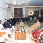 Remo D'Souza Instagram - Took Darshan of Shree Ganraya at My friends Mrs Lizelle and Mr Remo Dsouza’s Residence! @remodsouza @lizelleremodsouza @neetalad @neetaladofficial