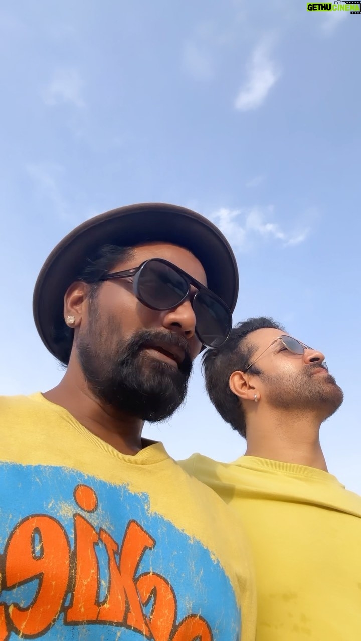 Remo D'Souza Instagram - That’s what happens when we meet 🤣🤣🤣🤣🤣 @aamirali #funtime #friends