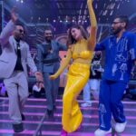 Remo D'Souza Instagram - In between acts , we do aur acts 😂😂😂. #dancepluspro @disneyplushotstar @starplus @mohanshakti @punitjpathakofficial @dharmesh0011 @sushantkhatri148