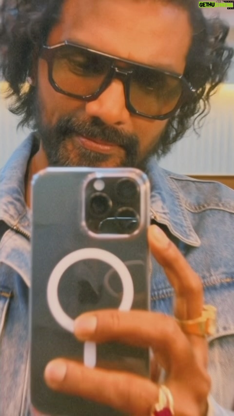 Remo D'Souza Instagram - Ready 😎. #teamrd @lizelleremodsouza @prachityagi @poojakrunalshah_ @neerajnavare @irfanshaikh_hair_11.11 @avibarman1146 @karan_jambhale