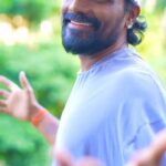 Remo D'Souza Instagram - Dance Legend & my all time favourite @remodsouza ❤️🫂 📷 : @drkphotography_ Edited by @kunalkhavadiya.edits #remodsouza #dance #divyanshrana #abhidutt #thodathodabaarish #reelitfeelit Lokhandwala, Andheri, Mumbai
