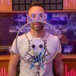 Renato Novara Instagram - Prove tecniche con un microfono vecchio 100 anni! Come si sarebbe chiamato Luffy 100 anni fa? 👀 Museo della Radio e della Televisione RAI ✨ @raimuseoradiotv 🎬 Museo Radiotv Rai