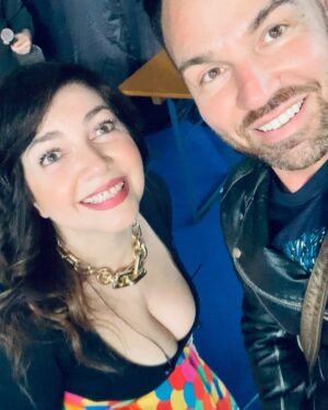 Renato Novara Instagram - E dopo 33 anni ci siamo reincontrati!!! Non senza cantare le sue sigle ovviamente!!! 😂😍❤️ 

All’arrembaggio!!!! Grazie @cristinadavenaofficial ❤️❤️❤️
