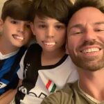 Renato Novara Instagram - Fedez, Achille Lauro e Orietta Berti... 🤣🤣🤣❤️❤️❤️ certo il synch non è il mio forte 🤣🤣🤣