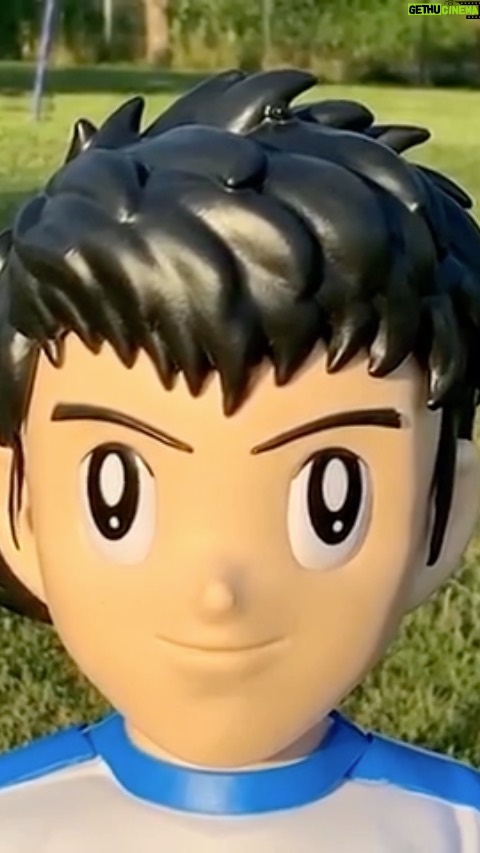 Renato Novara Instagram - Ehi ragazzi!!! Siete pronti a correre in un campo di calcio interminabile e fare azioni che sfidano la forza di gravità?!? Allora non perdetevi i primi due volumi di #CaptainTsubasa, la versione integrale, con scene inedite mai viste in tv e adattamento fedele all'originale, della serie sportiva più amata di sempre, in uscita il 27 agosto grazie a @animefactoryit! Preordinali ora ➡️ http://bit.ly/CaptainTsubasa_Vol1e2 #captaintsubasa #tsubasa #hollyebenji #anime #soccer #manga #onepiece #football #voice #dubbing #voicetalent #italianvoice #sport #happiness #smile @kochmediait @animefactoryit