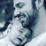 Renato Novara Instagram - Tenerezza. Certo, ma quando non urlo... non vorrai essere troppo sdolcinato... 😂❤️😘 #Love #son #fatherandson #pictureoftheday #instaphoto #blackandwhite #us #together #happiness