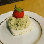 Renato Novara Instagram - Tranquilli, la dieta procede bene!!! 😂😂😂 #instafood #foodporn #sweet #diet #love #goodvibes #semagna #dessert @lacicalabordighera