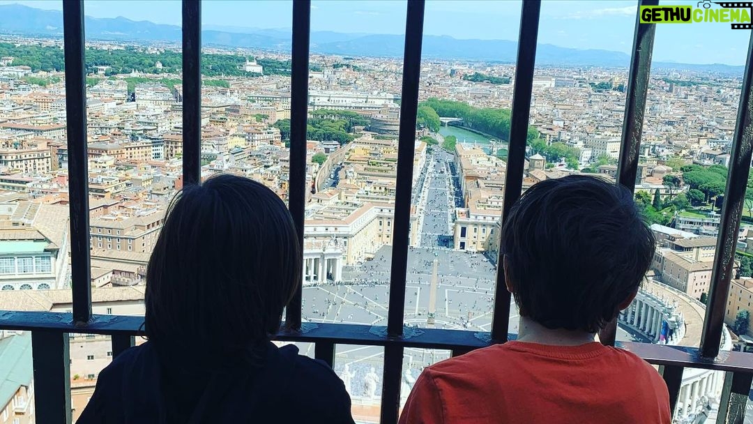Renato Novara Instagram - E adesso dovete tornare!!! 😂😂🥰 Rome, Italy