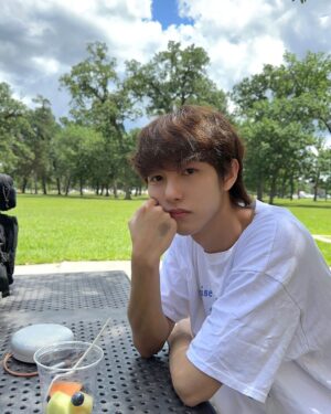 Renjun Instagram - ☀️🌱
