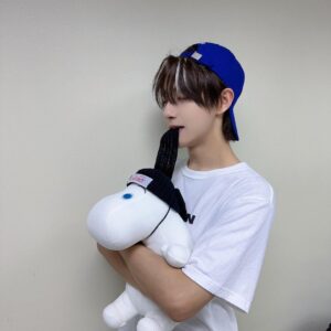 Renjun Instagram - ✌️