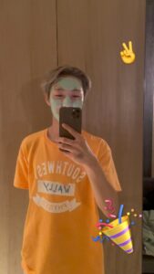 Renjun Instagram - Happyyyyyy🎉✌️😂🤟
