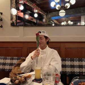 Renjun Instagram - 🌹