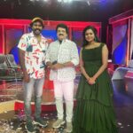 Renu Soundar Instagram – #parayamnedam
#amrithatv
@amritatv
@mgsreekumar25
@senthil_krishna_rajamani_
👗 @picara.design -#renusoundar