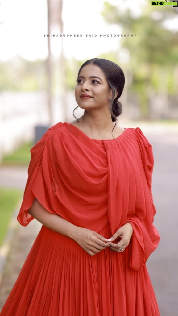 Renu Soundar Instagram - ✨✨✨Cherished in RED❣️🥰🥰🥰 #reddress #drapedress #boutique #design #designer #celebrity #renusoundar #actress #kochigram #picara Kochi, India