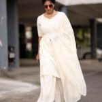 Renu Soundar Instagram - Good things are coming down the road . Just don’t stop walking … 😊 📸 @toms_g_ottaplavan 👗 @azora__women @afsal_kizwa @olive.courtyard #happiness #walkaway #positivevibes #renusoundar