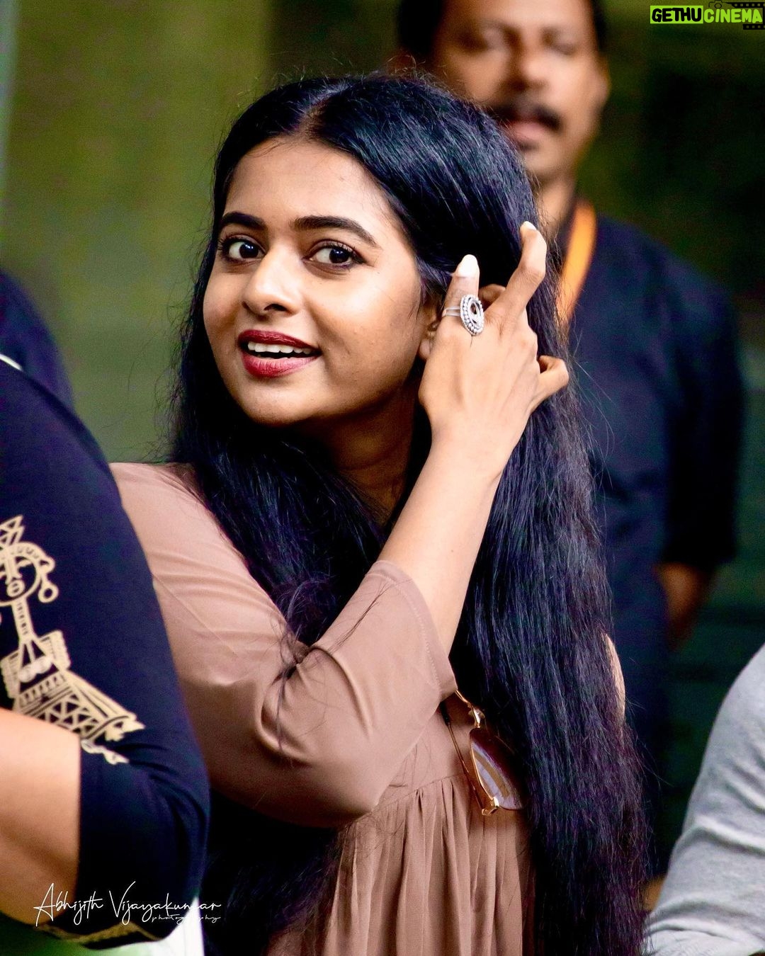 Renu Soundar - 520 Likes - â¤ď¸.
đ¸ @vgabhijith.in
#iffk #iffk2022 #iffklive #iffkkerala
#tvm #renusoundar #cadidphotography #happiness