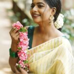 Renu Soundar Instagram - Happy Onam 🌸🌼🌸🌼 May the colour and lights of Onam fill your home with happiness and joy. Have the most beautiful Onam..🌼🌸 Attire ; @arrco_iriisbyallenna Photography ; @ishak___ismail #kerala #onam #festival