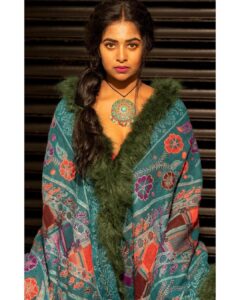 Renu Soundar Instagram - If you change the way you look at things , the things you look at change….. Photography & costume @anshad_guruvayoor Mua @rajesh_kodungallur #shootz #renusoundar