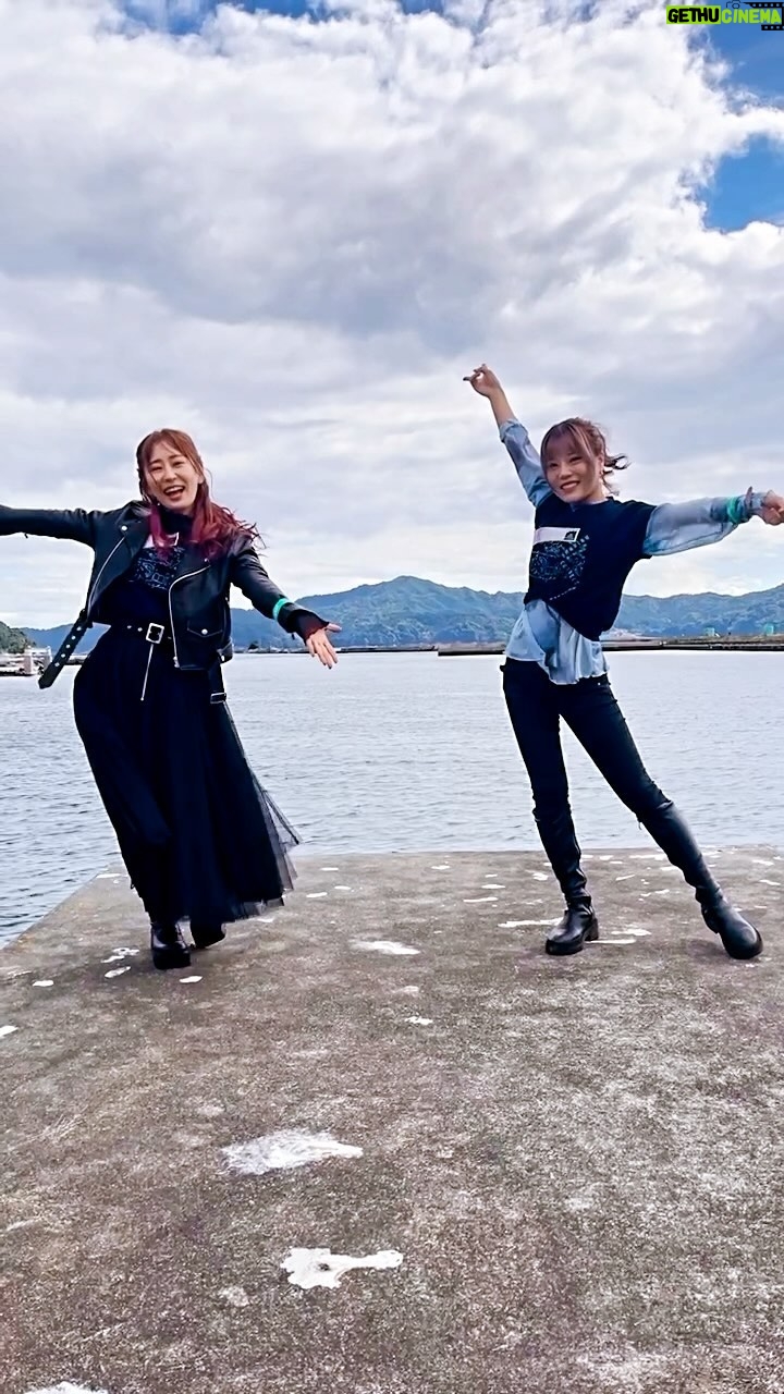 Reo Kurachi - 3.2K Likes - #ado さんの#唱 を事務所の先輩#櫻川めぐ さんと踊りました❤️🩹
#ゾンビダンス 皆んなも踊ってみてね〜!!🧟
#倉知玲鳳 #S姉妹 #踊ってみた