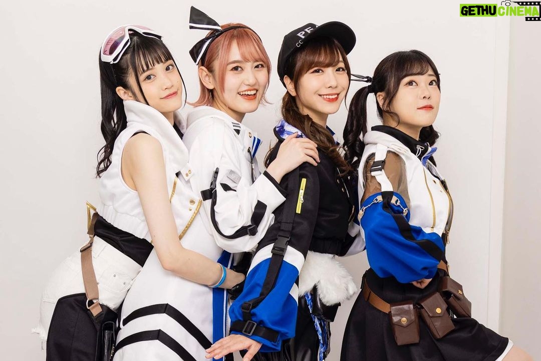 Reo Kurachi Instagram - #d4fes_ピキピキ バタバタしてたら、 インスタにはお写真何も載せてなかったや💦 ピキちゃん、少ないリハで頑張りました! どんな状況でも、ステージに上がってしまえば、絶対大丈夫って思える、そんな尊敬する3人となので、 とにかくいつも楽しいんだ☺️ ステージ上でアイコンタクトして、「コッチいくね!」みたいなのを自然と沢山してる気がします。 ちょっとよくわかんない倉知の発言😂にも、笑ってくれる、優しくてあったかい場所です✨