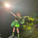Reo Kurachi Instagram - 「FORCE」in OSAKA ありがとうございました！！！ 超楽しいライブでした！ バチバチに勢いのあるセトリと、わちゃわちゃMC（即興ソングやお祝いもしましたね！）このギャップがピキだな〜って。 色んな角度からの"楽しい"が詰まってました！ 　 そして、新衣装かわちい！ けど絶対に太れない！ヒャー！（笑） この衣装があることで、太らずに済みそうですわ！😆 と言いつつ、直前の舞台本番中に、美味しい差し入れを食べすぎて、ちと太ったので、次回着る時までにはもう少し絞りたい気持ち‼︎‼︎ ツアーはまだ続きますので、是非遊びに来てくださいね！