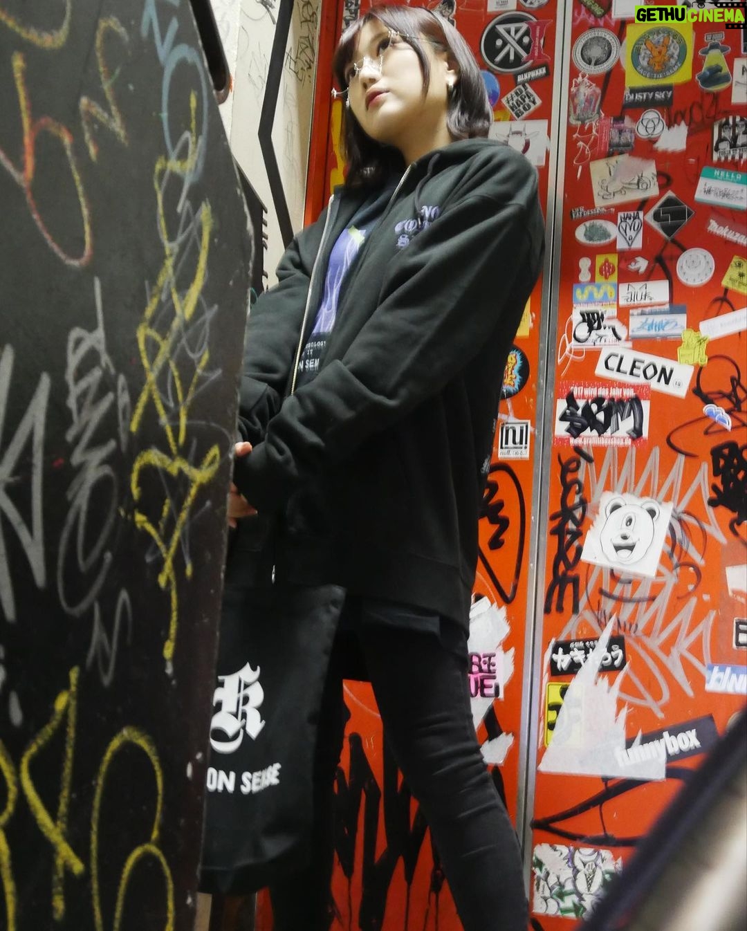 Reo Kurachi Instagram - 明日は 📍GEKIROCK CLOTHING渋谷店にて1日店長をさせて頂きます✨ 【倉知玲鳳×NOT COMMON SENSE×GEKIROCK CLOTHINGスペシャル・コラボ・アイテム】 がいち早く手に入るほか、 ブロマイドやサインの特典も〜 詳しくはこちら→ https://gekirock.com/news/2023/03/kurachi_reo_gekirock_clothing_photo_design.phpをチェック! 皆さんと近い距離でお話しできるかと🫶たのしみぃー!