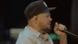 Residente Instagram - Volver a tocar en Colombia me hizo volver a sentir algo que no sabía que necesito. Gracias ❤️ [R]