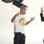 Residente Instagram - Un minuto de lo que pasó detrás de cámara con el video de “Quiero ser baladista”.. [R] Gracias a todos los que formaron parte de este proyecto. [R] Video en el bio 🔥 @1868studios