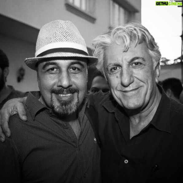 Reza Attaran Instagram - آقا رضاى خوش تيپ، تولدت مبارك ، سمت راست